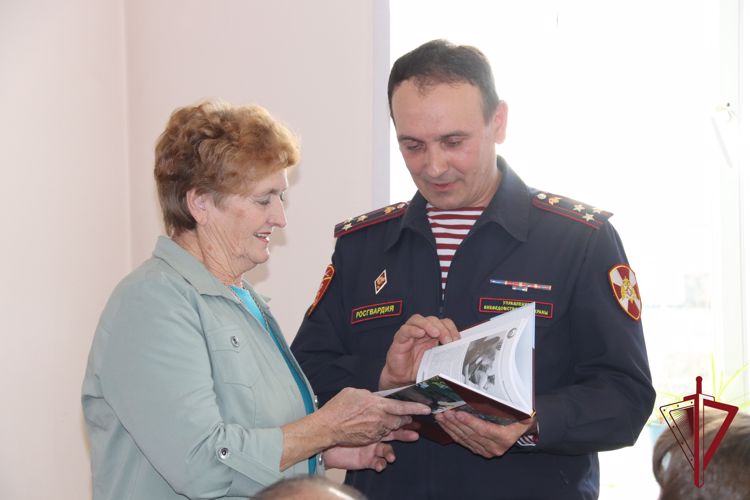 В Чите прошла презентация книги о деятельности вневедомственной охраны, посвященной 70-летию службы 