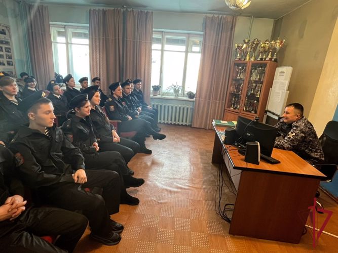 Росгвардейцы проводят уроки мужества, посвященные Сталинградской битве 
