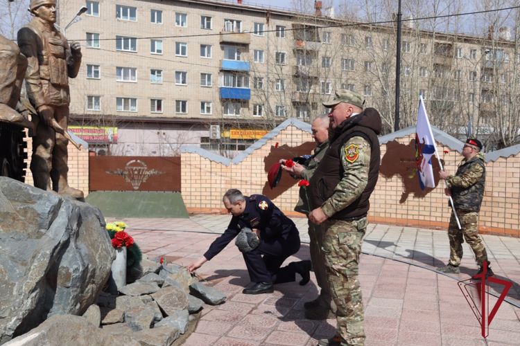 Читинцы встретили участников автопробега Росгвардии «Дорога к Победе» от Владивостока до Донецка
