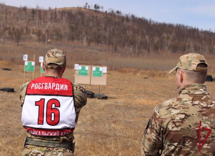 В Чите прошли соревнования по служебному биатлону среди сотрудников Росгвардии