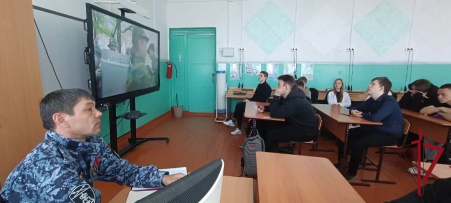 Более десятка патриотических мероприятий, посвященных Дню Победы, провели сотрудники вневедомственной охраны в Забайкальском крае