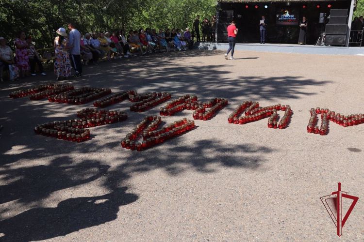 В Чите сотрудники и военнослужащие Росгвардии почтили память погибших в Великой Отечественной войне