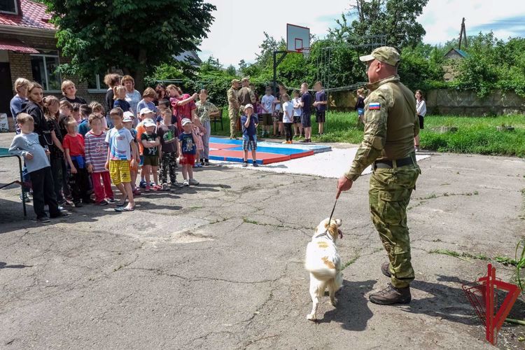 В РОСГВАРДИИ ПРОХОДЯТ ПРАЗДНИЧНЫЕ МЕРОПРИЯТИЯ, ПОСВЯЩЕННЫЕ МЕЖДУНАРОДНОМУ ДНЮ ЗАЩИТЫ ДЕТЕЙ (ВИДЕО)