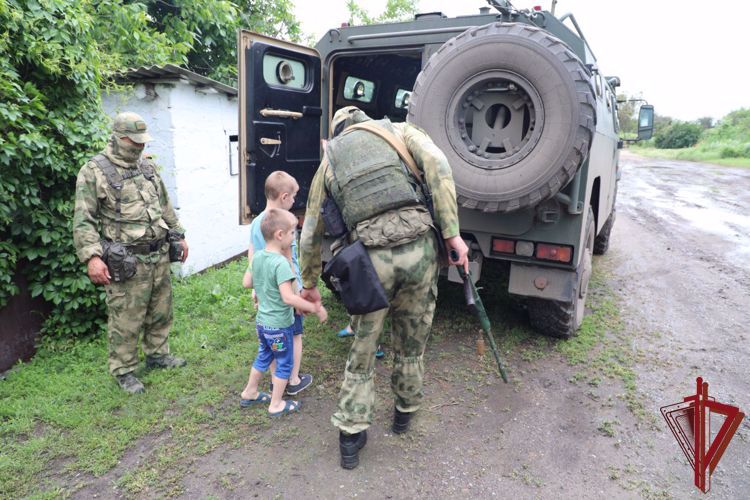 В РОСГВАРДИИ ПРОХОДЯТ ПРАЗДНИЧНЫЕ МЕРОПРИЯТИЯ, ПОСВЯЩЕННЫЕ МЕЖДУНАРОДНОМУ ДНЮ ЗАЩИТЫ ДЕТЕЙ (ВИДЕО)