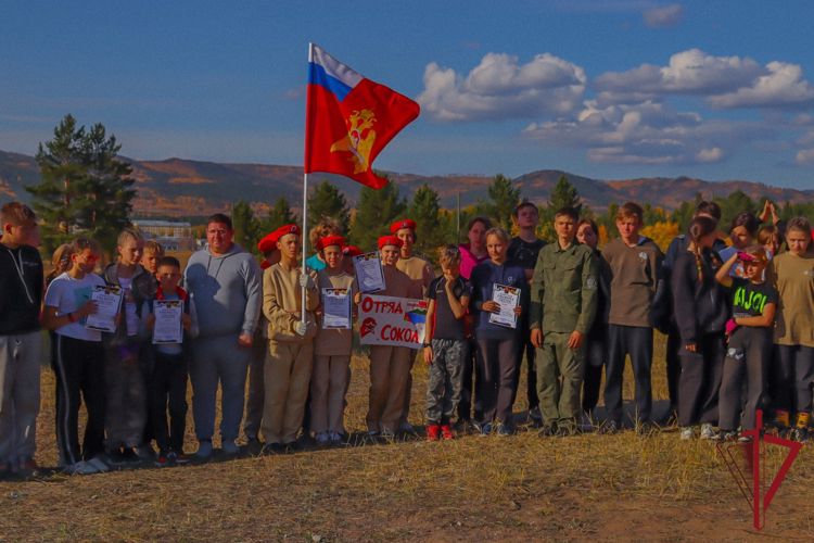 При поддержке Совета ветеранов Росгвардии в Чите прошли военно-патриотические соревнования среди школьников