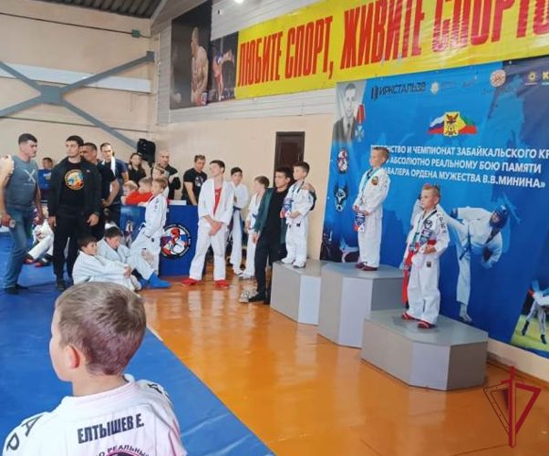 В Чите при поддержке Совета ветеранов прошел спортивный турнир памяти сотрудника СОБР Вадима Минина 