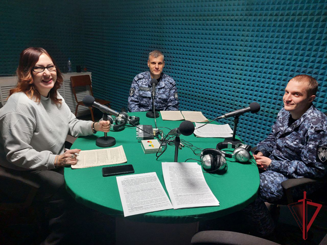 Сотрудники вневедомственной охраны рассказали о своей работе в читинской студии «Радио России»