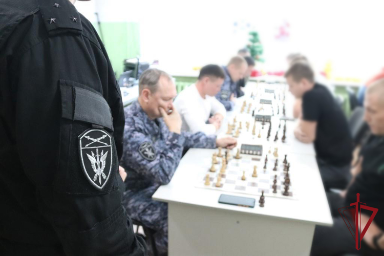 В Чите сотрудники и военнослужащие подразделений Росгвардии приняли участие в турнире по шахматам