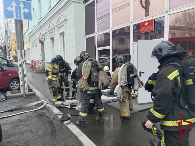 В Чите сотрудники вневедомственной охраны и МЧС провели пожарно-тактическую тренировку