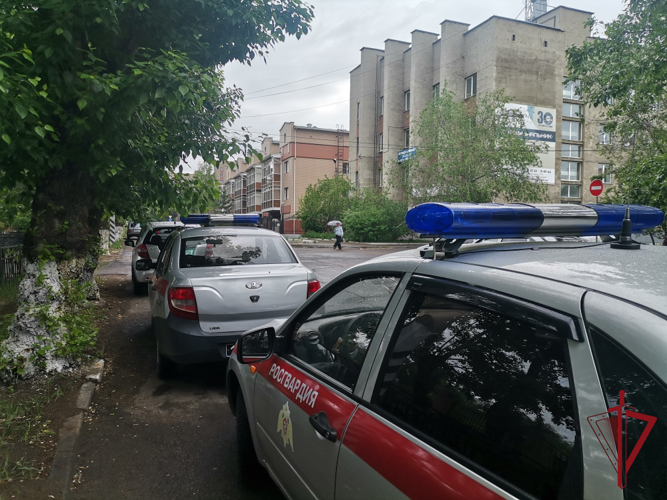 В Петровск-Забайкальске сотрудники Росгвардии по горячим следам задержали подозреваемого в краже телефона
