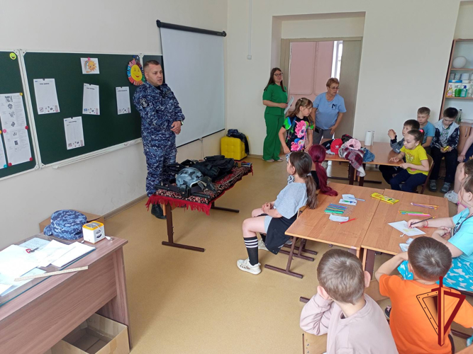 В Забайкалье сотрудники Росгвардии приняли участие в мероприятиях, посвященных Дню России