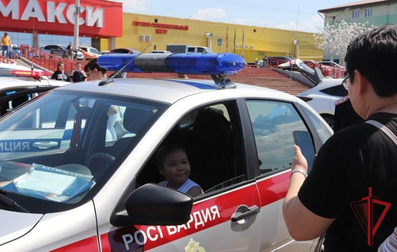 В Забайкалье сотрудники Росгвардии провели более десятка мероприятий, посвященных Дню защиты детей
