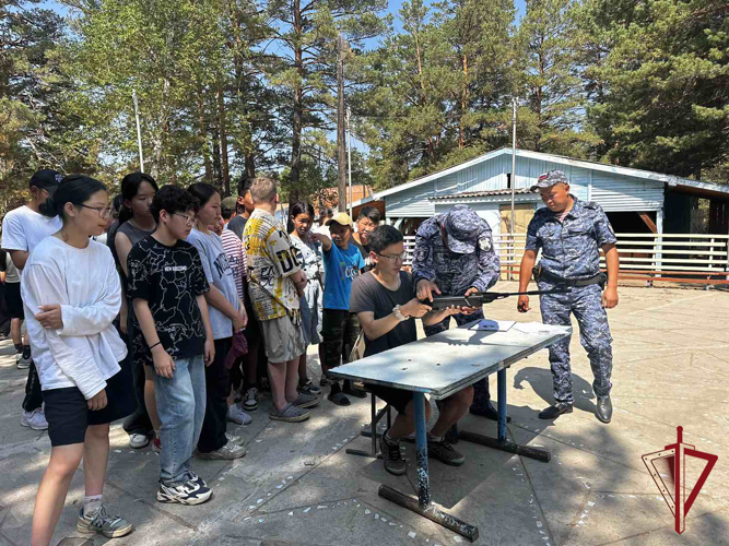 В Забайкалье сотрудники вневедомственной охраны посетили пришкольные и оздоровительные лагеря