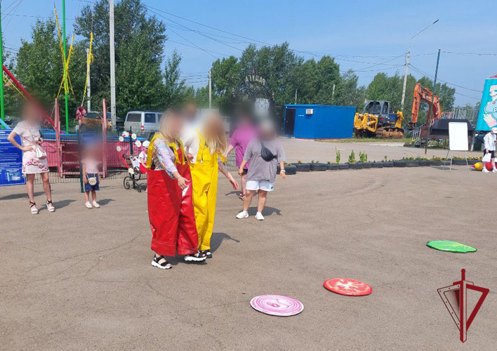 Семьи росгвардейцев приняли участие в праздничном мероприятии, посвящённом Дню семьи, любви и верности