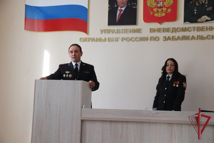 В Чите сотрудники вневедомственной охраны отметили праздник