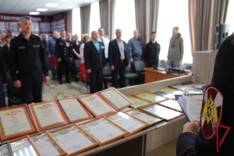 В Чите сотрудники вневедомственной охраны отметили праздник
