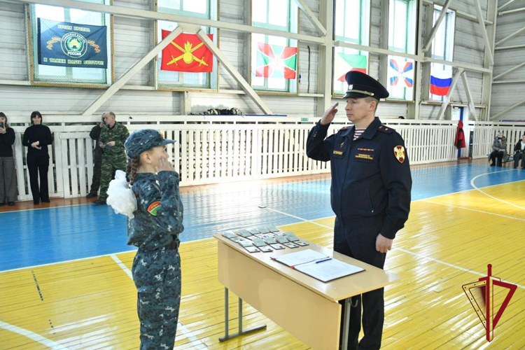 В Забайкалье открыт первый профильный класс Росгвардии