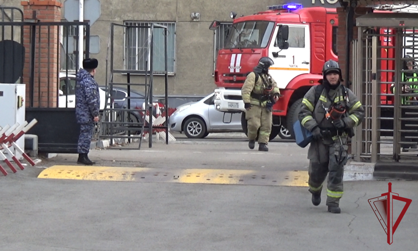 В Чите прошли межведомственные учения Росгвардии и МЧС по тушению пожара