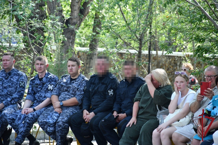 В Чите военнослужащие, сотрудники и ветераны Росгвардии приняли участие в мероприятиях, посвященных Дню памяти и скорби