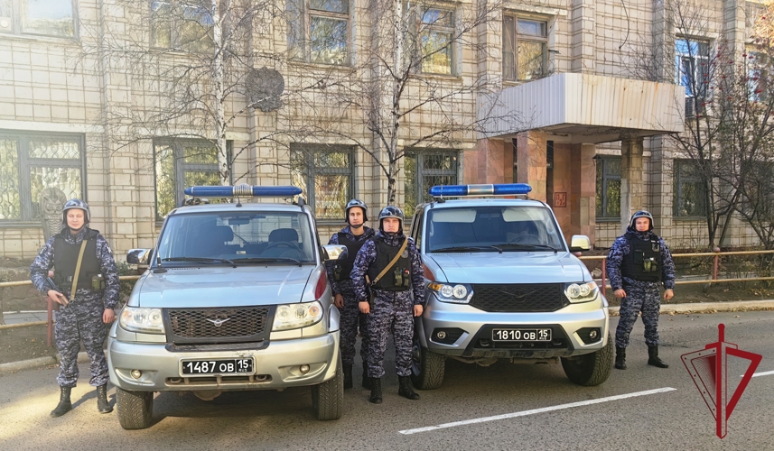 Сотрудники Росгвардии в Забайкалье присоединились ко всероссийскому фоточелленджу