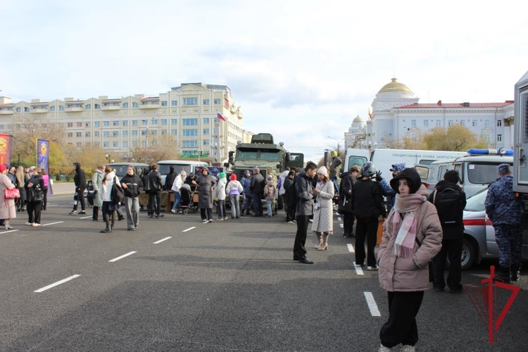 В Чите сотрудники Росгвардии приняли участие в профориентационном мероприятии для школьников