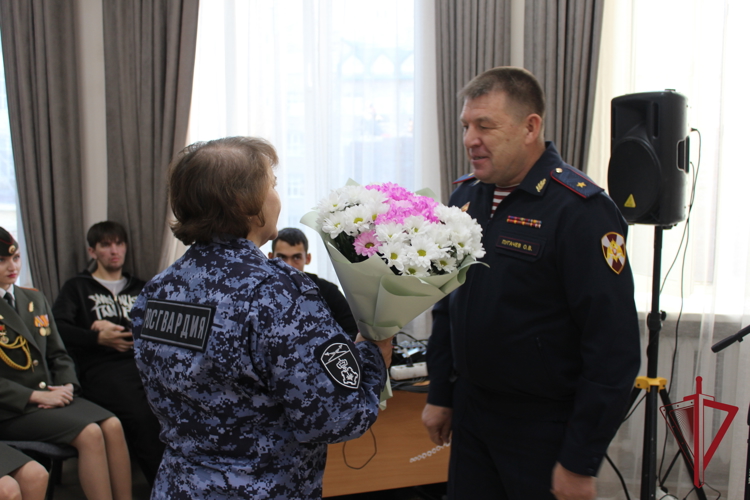 В Чите сотрудники вневедомственной охраны отметили профессиональный праздник