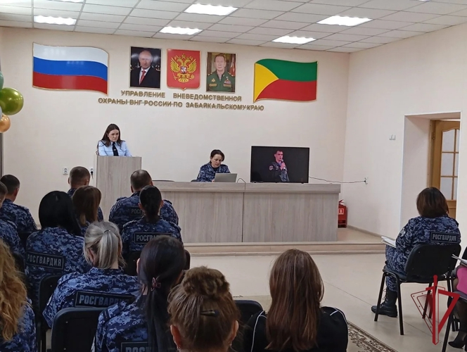Инспектор ГАИ напомнил сотрудникам Росгвардии о безопасном поведении на дороге