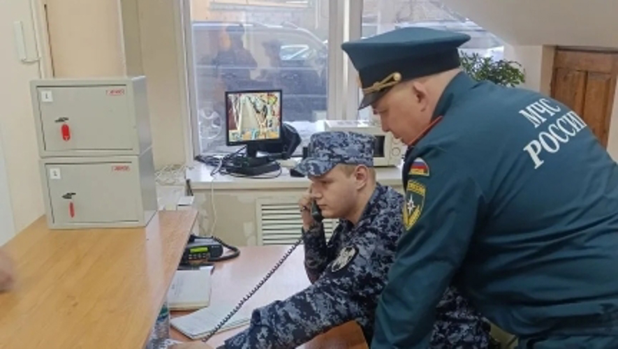В Чите сотрудники вневедомственной охраны отработали действия личного состава в случае возникновения пожара