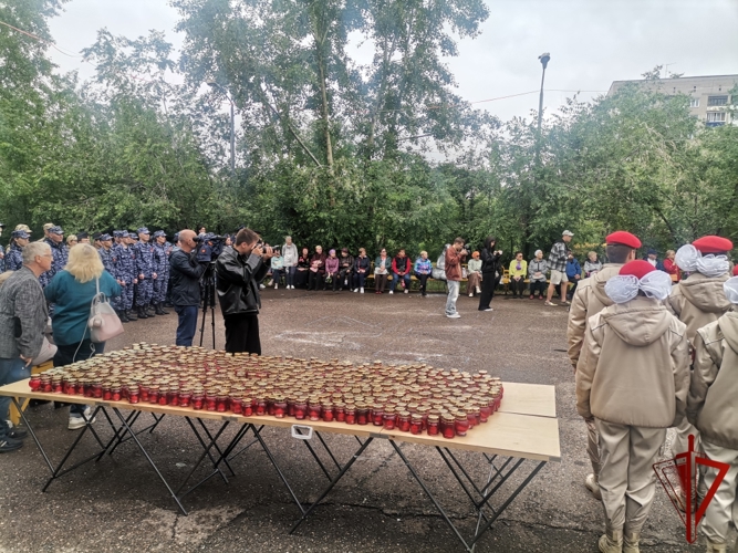 В Чите сотрудники, военнослужащие и ветераны Росгвардии почтили память погибших в Великой Отечественной войне