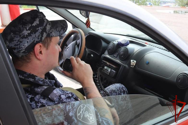 В Чите сотрудники Росгвардии задержали мужчину, находящегося в розыске