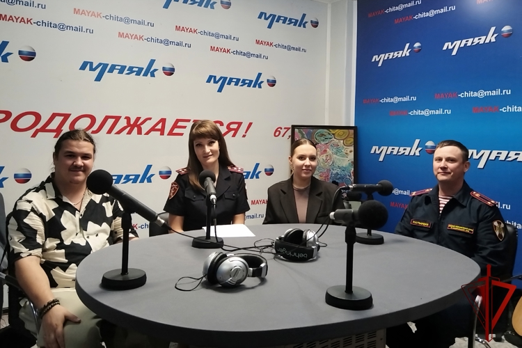 Сотрудники Росгвардии стали гостями эфира на радио «Маяк»