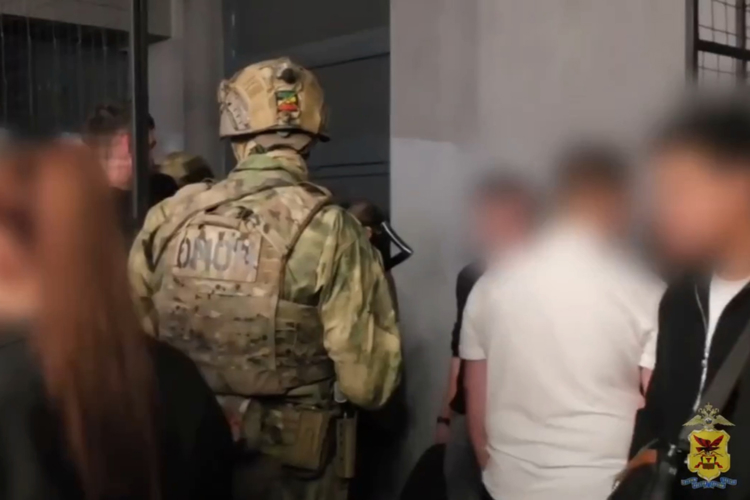 Спецназ Росгвардии в Забайкалье оказал содействие в проведении операции «Ночное заведение»
