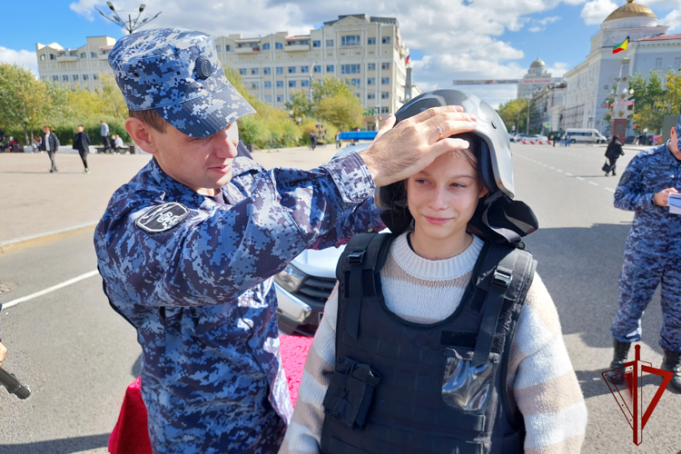 Представители Росгвардии стали участниками встречи «Защита Отечества — дело каждого»