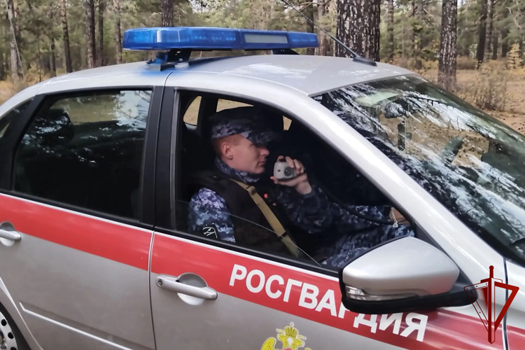 В Чите сотрудники Росгвардии задержали мужчину с предметом, похожим на пистолет